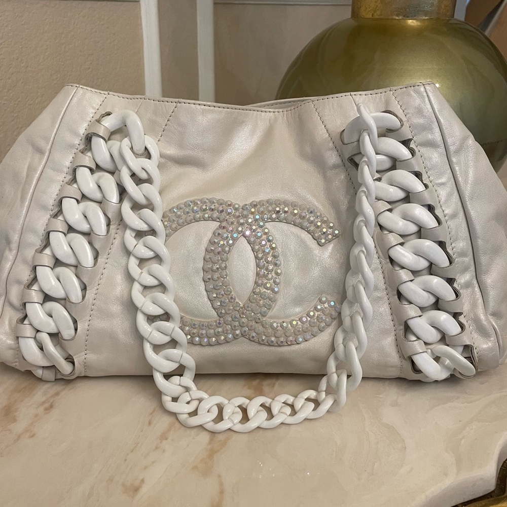 ❤️Pending❤️Chanel iridescent acrylic chain custom strass large CC logo Opal bag - Picture 10 of 16